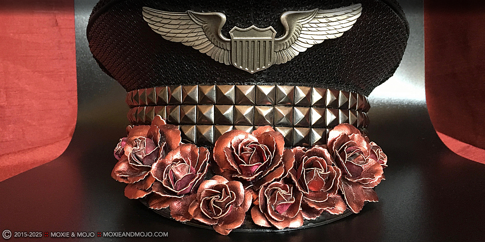 Moxie & Mojo  :: Roses in Flight