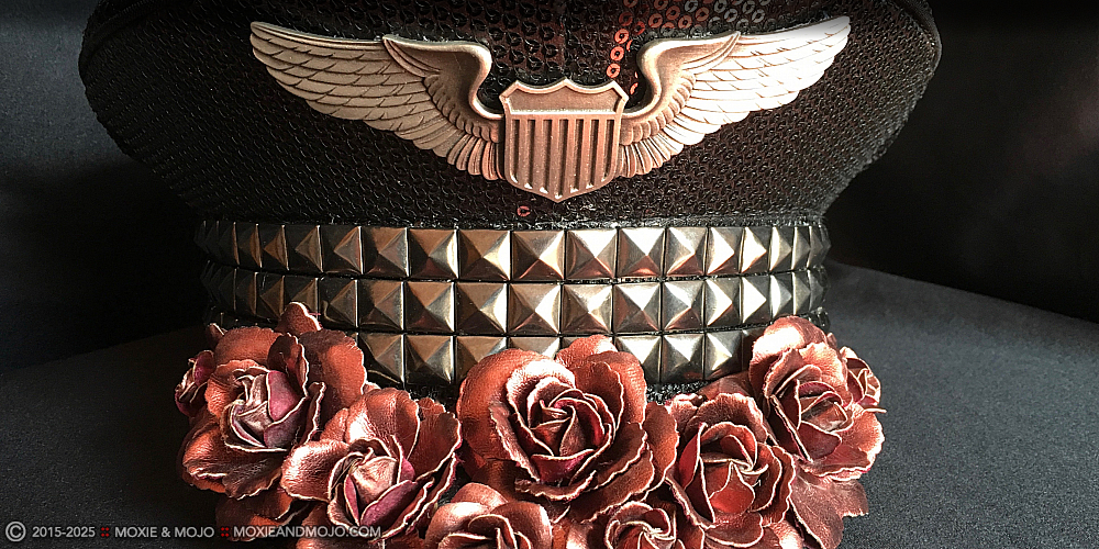 Moxie & Mojo  :: Roses in Flight