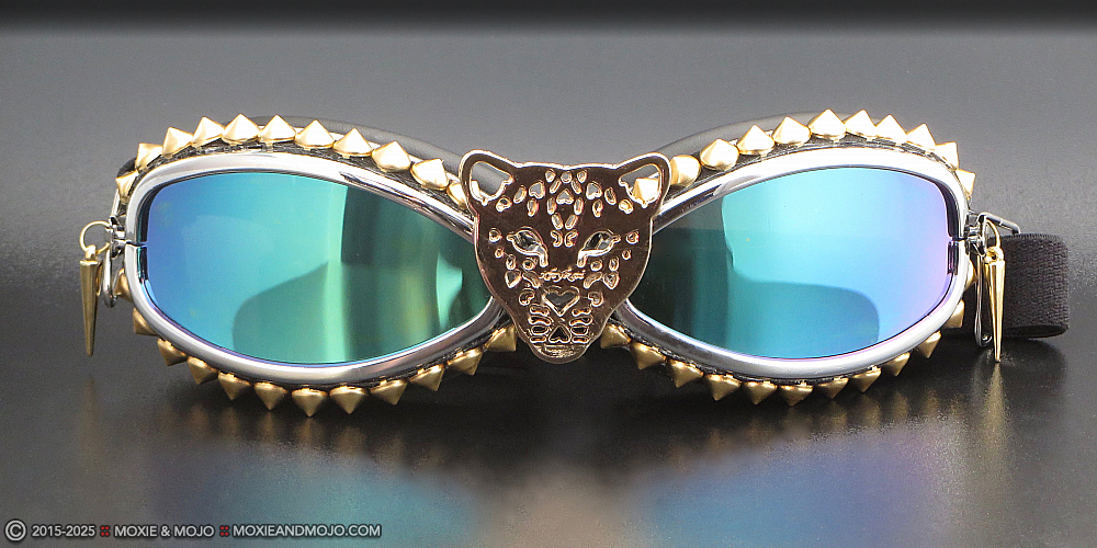 Moxie & Mojo  :: Eyes of the Leopard