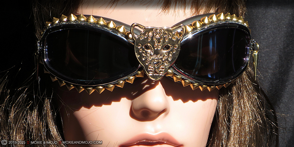 Moxie & Mojo  :: Eyes of the Leopard