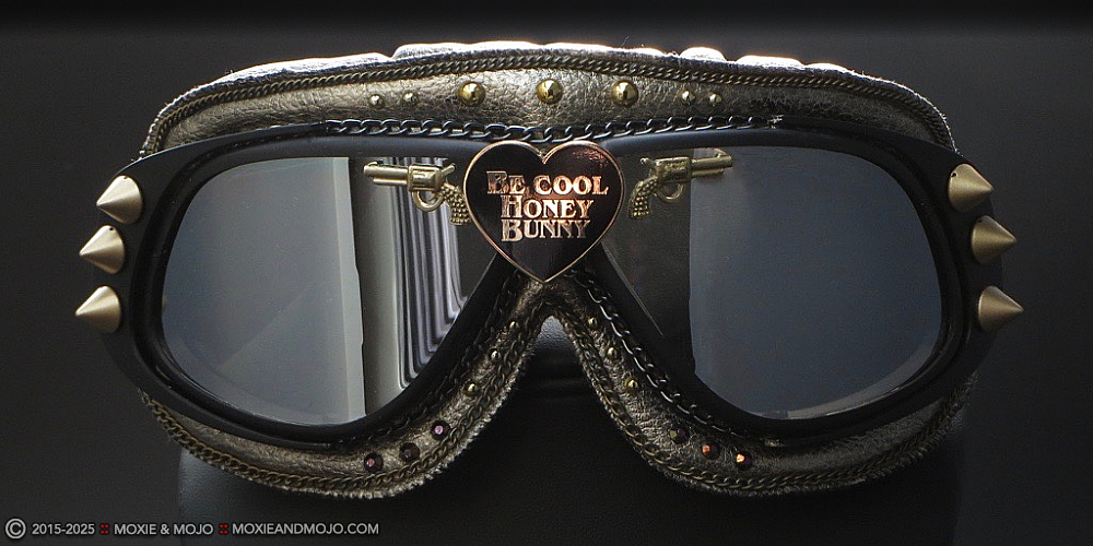 Moxie & Mojo  :: Be Cool Honey Bunny