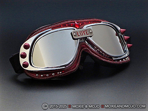 Moxie and Mojo Love Radiates Goggles