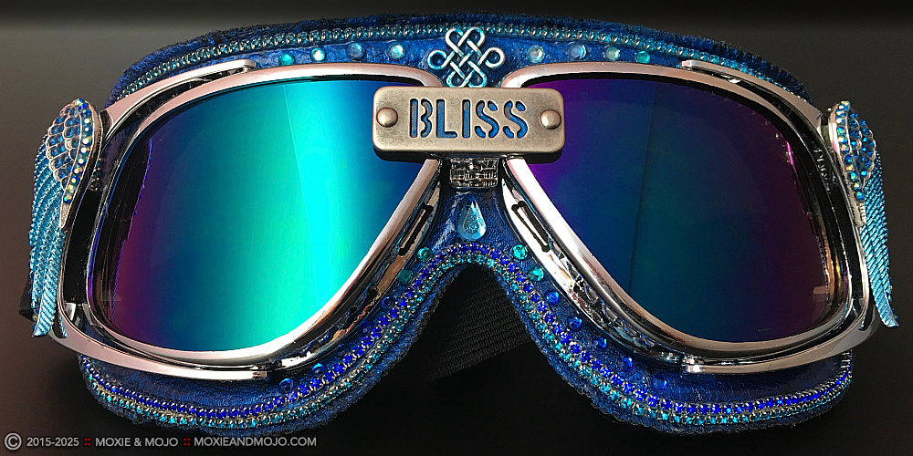 Moxie & Mojo  :: Infinite Bliss