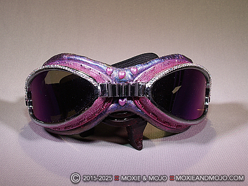 Moxie and Mojo Heart on You Goggles