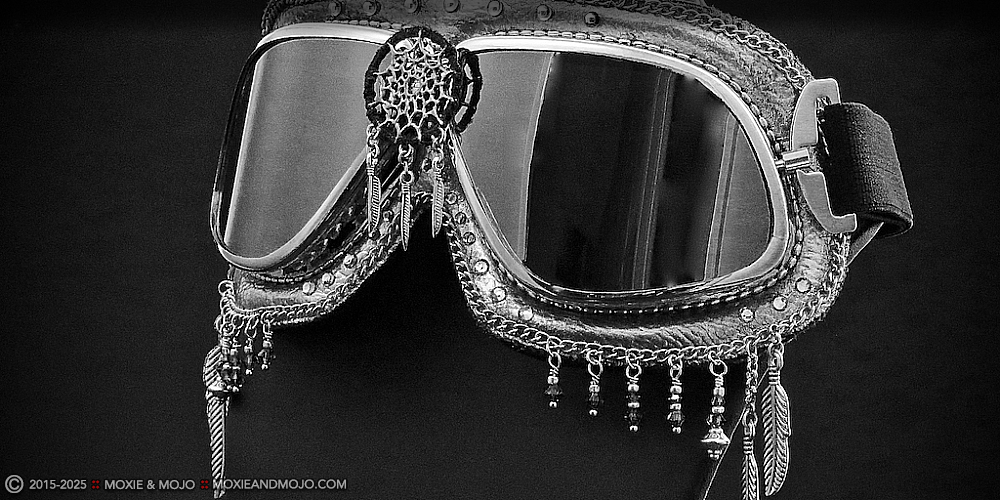 Moxie & Mojo  :: What Dreams May Come