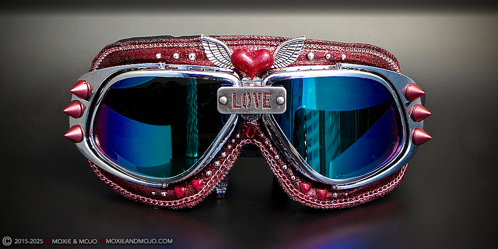 Moxie & Mojo  :: Crimson Sunrise