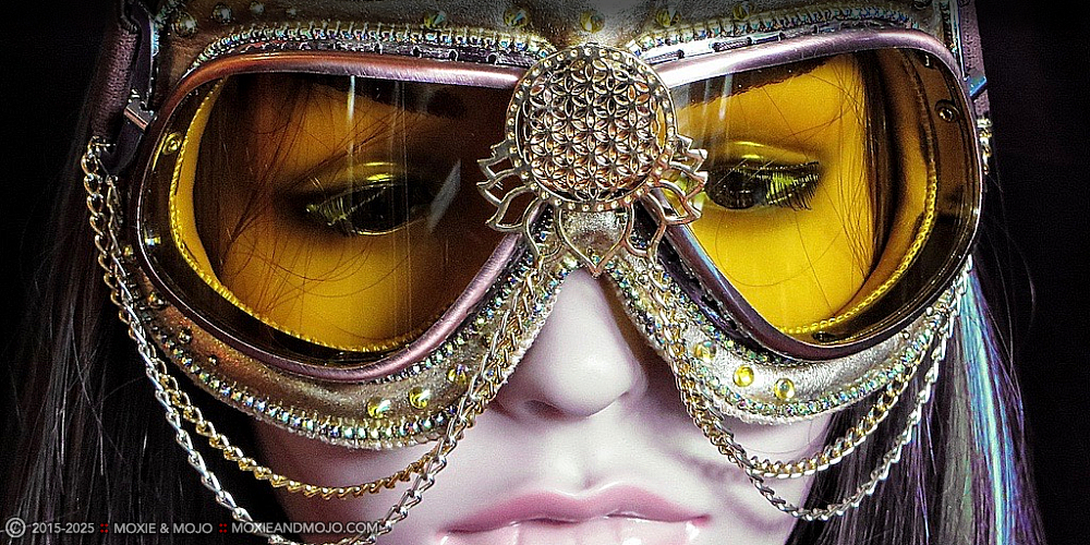 Moxie & Mojo  :: Flower of Life - Gold