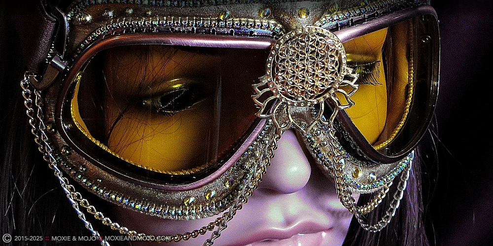 Moxie & Mojo  :: Flower of Life - Gold