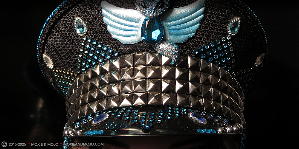 Moxie & Mojo  :: Blue Fox