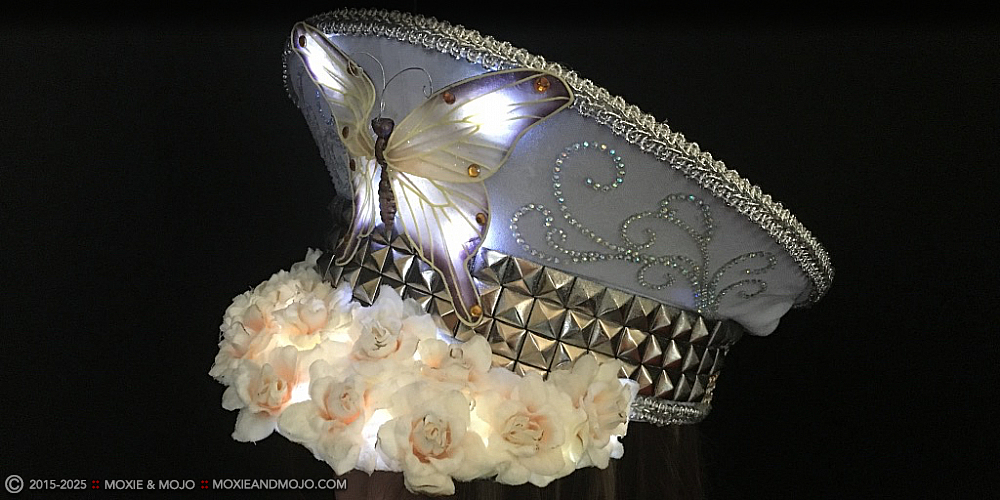 Moxie & Mojo  :: Butterfly in Bloom