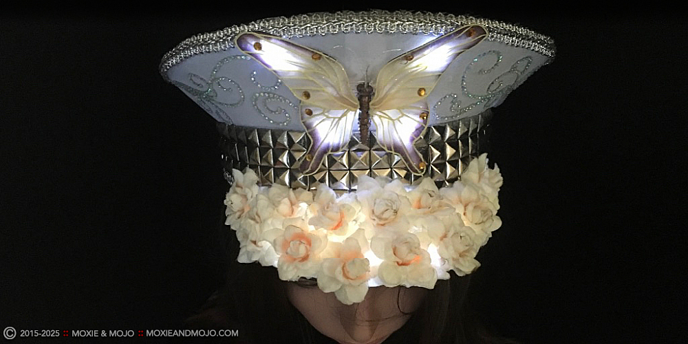 Moxie & Mojo  :: Butterfly in Bloom