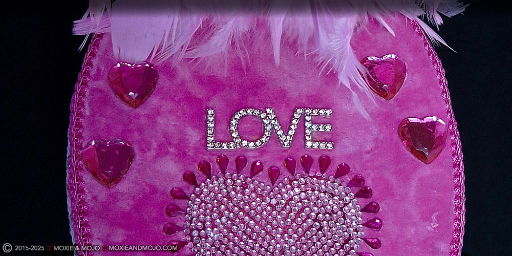 Moxie & Mojo  :: The Heart's Desire
