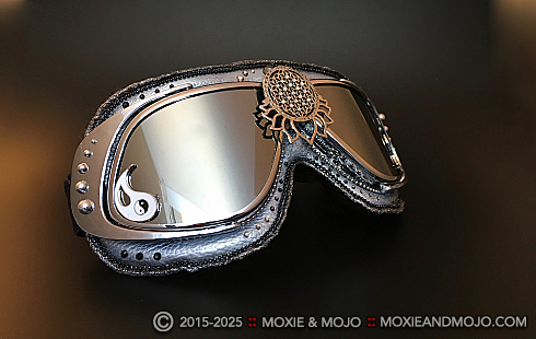 Moxie and Mojo Yin & Yang Goggles