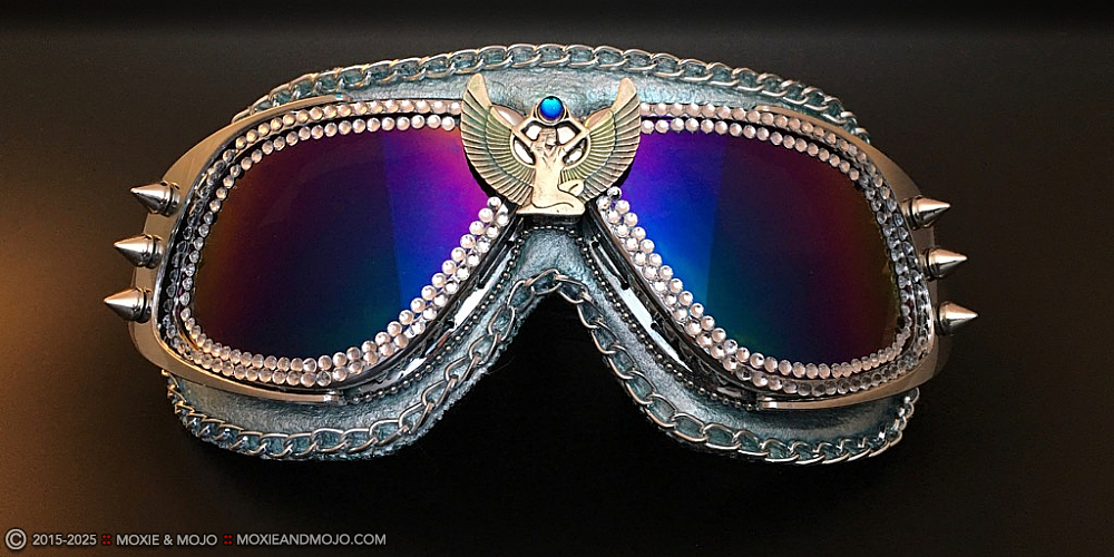 Moxie & Mojo  :: Bling It On