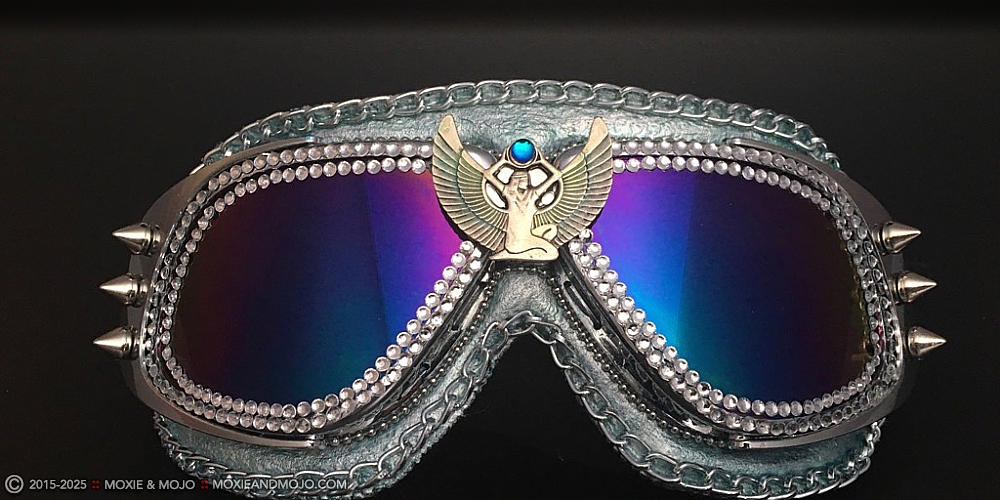 Moxie & Mojo  :: Bling It On