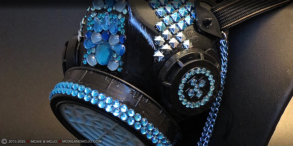 Moxie & Mojo  :: Tangled Up in Blue