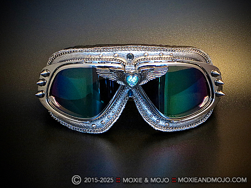 Moxie and Mojo True Heart Goggles