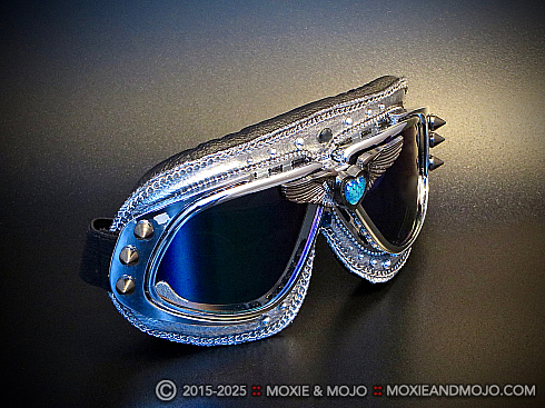 Moxie and Mojo True Heart Goggles