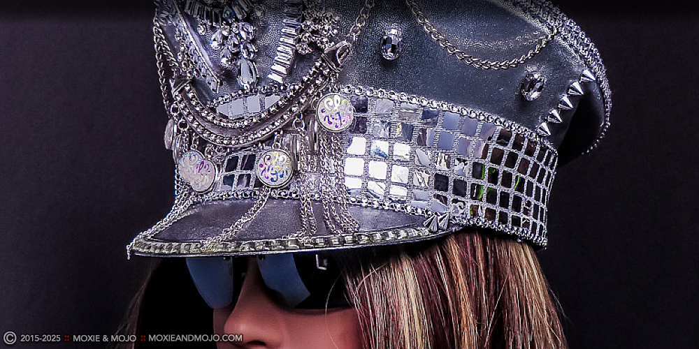 Moxie & Mojo  :: Sparkle