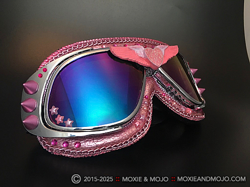 Moxie and Mojo Love Struck Goggles