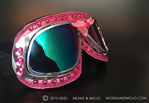 Moxie and Mojo Hearts Galore Goggles