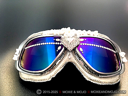 Moxie and Mojo White Roses 2017 Goggles