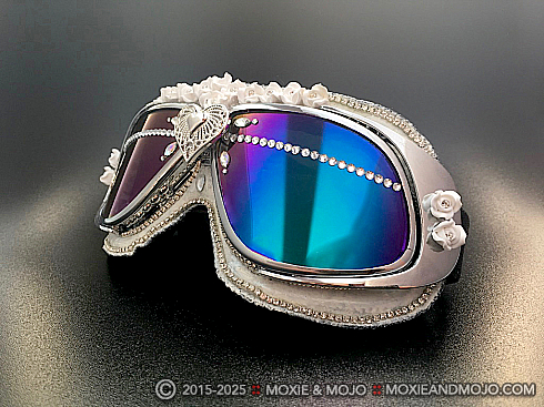 Moxie and Mojo White Roses 2017 Goggles