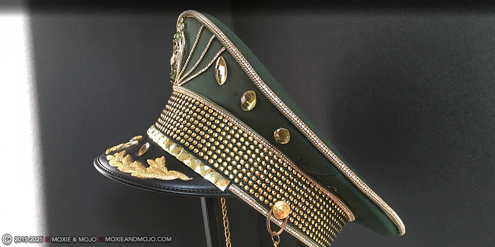 Moxie & Mojo  :: Royal Heart