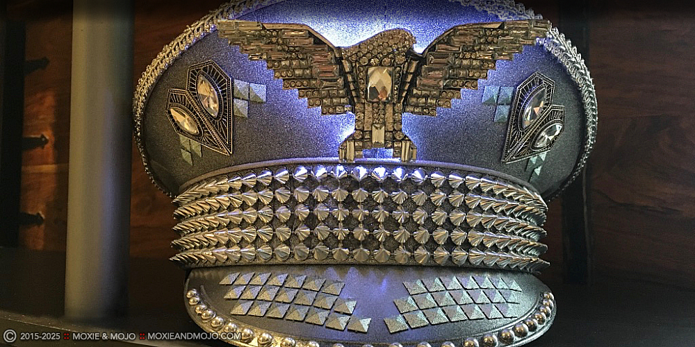Moxie & Mojo  :: Eagle Has Landed