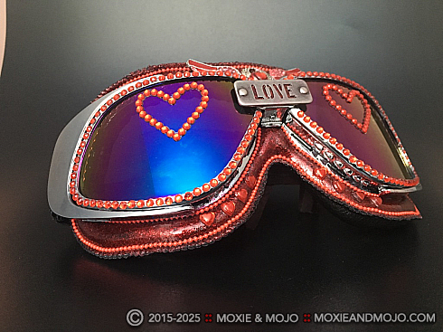 Moxie and Mojo I Feel Love Goggles