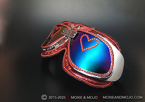 Moxie and Mojo I Feel Love Goggles