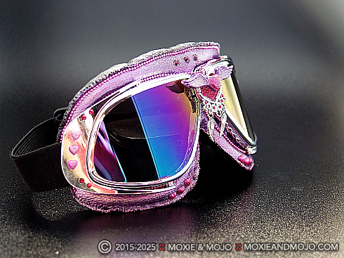 Moxie and Mojo Angel Heart Goggles