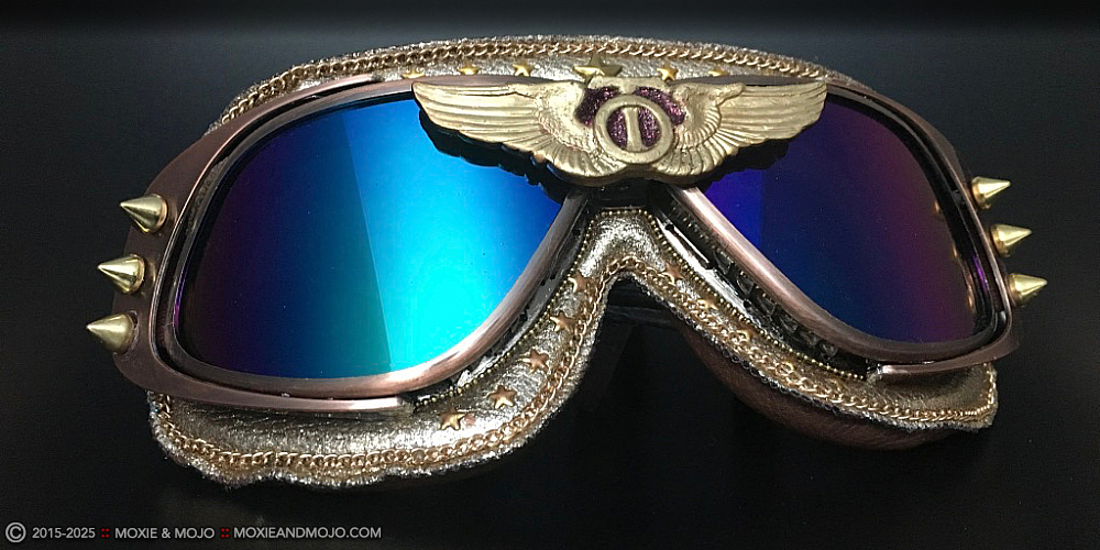 Moxie & Mojo  :: This is Your Captain Speaking