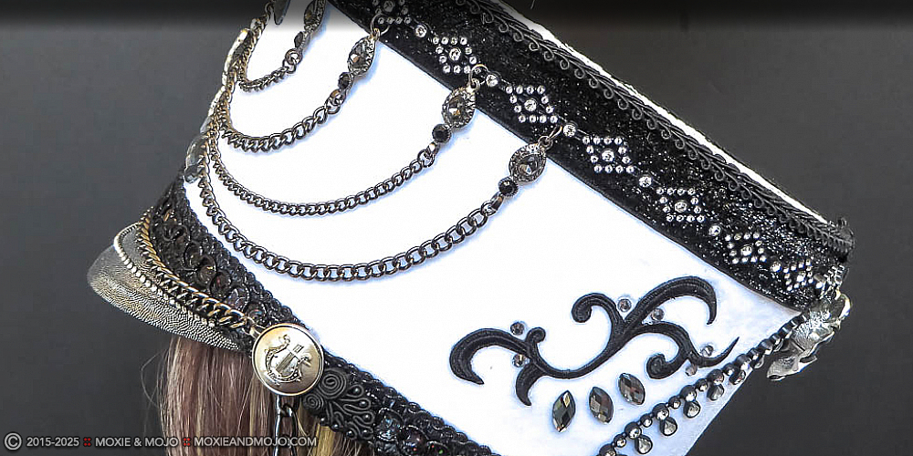 Moxie & Mojo  :: Madame Butterfly