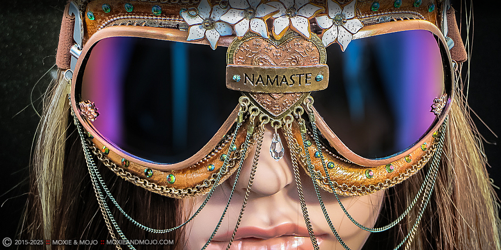 Moxie & Mojo  :: Namaste