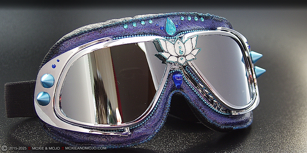 Moxie & Mojo  :: Blue Lotus Rising