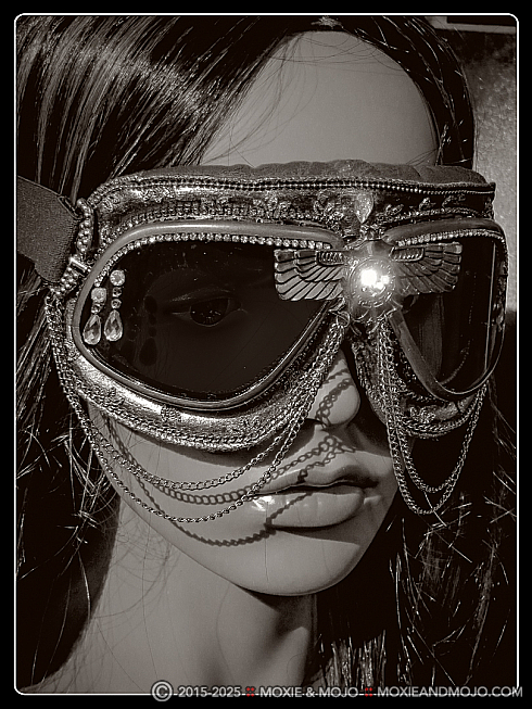 Moxie and Mojo Golden Child Goggles