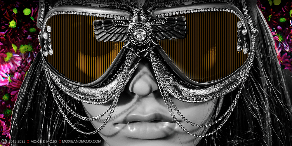 Moxie & Mojo  :: Golden Child