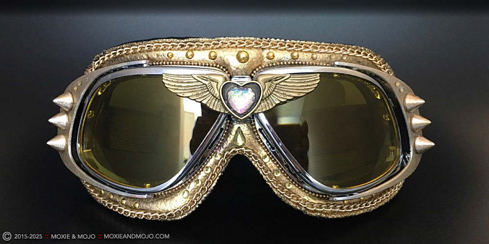 Moxie & Mojo  :: Gold As It Gets