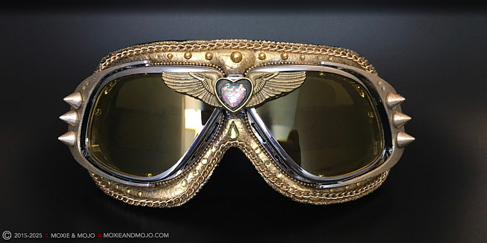 Moxie & Mojo  :: Gold As It Gets