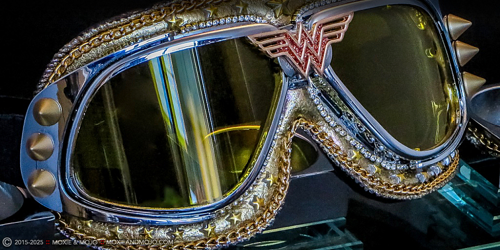Moxie & Mojo  :: Wonder Woman - Gold Warrior