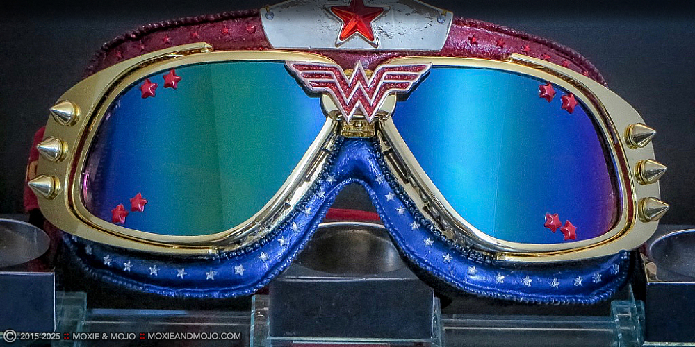 Moxie & Mojo  :: Wonder Woman - Tiara