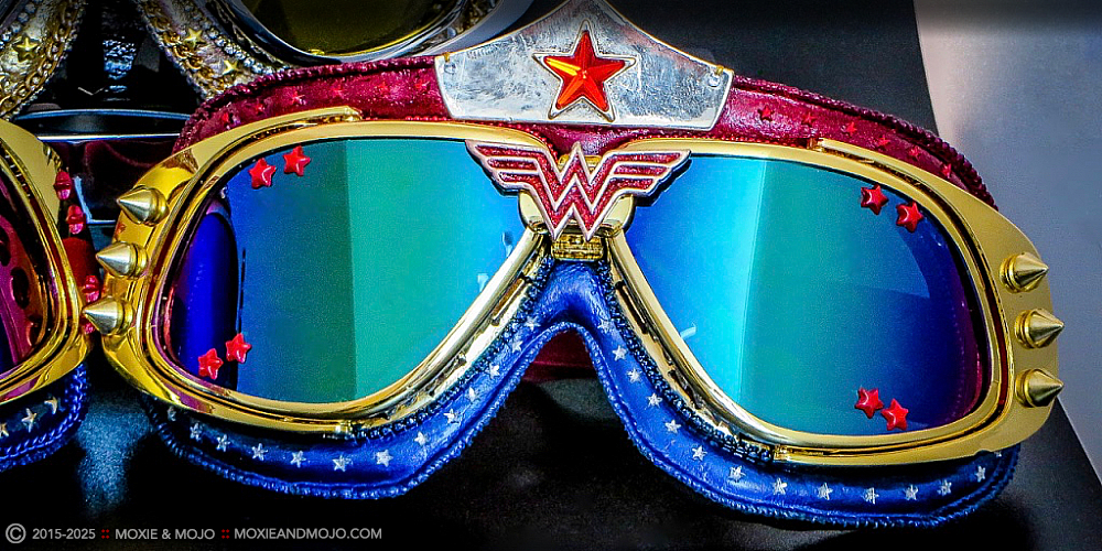 Moxie & Mojo  :: Wonder Woman - Tiara