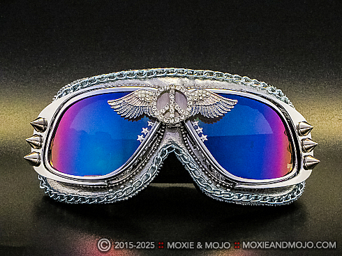 Moxie and Mojo Peace Keeper Worldwide Goggles