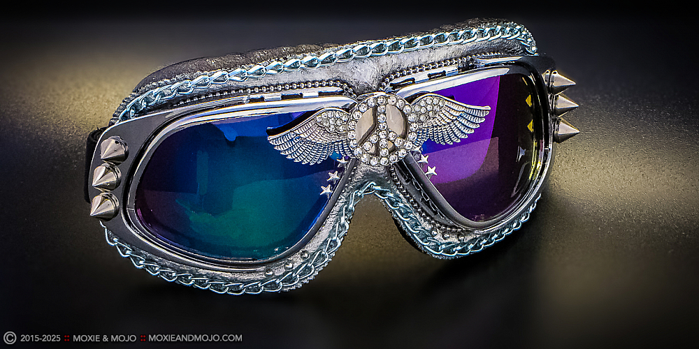 Moxie & Mojo  :: Peace Keeper Worldwide