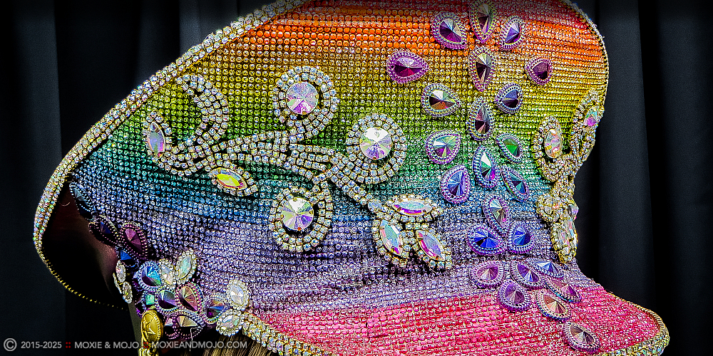 Moxie & Mojo  :: Rainbow Love