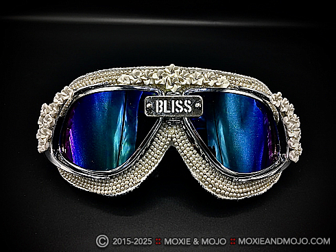 Moxie and Mojo White Roses - Playa Bride Goggles