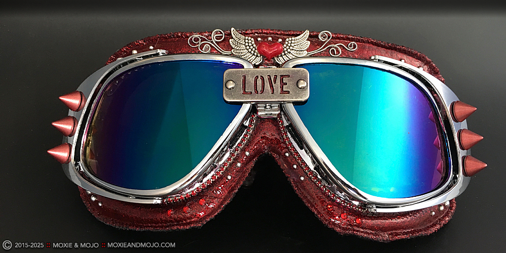 Moxie & Mojo  :: Can't Stop Loving You