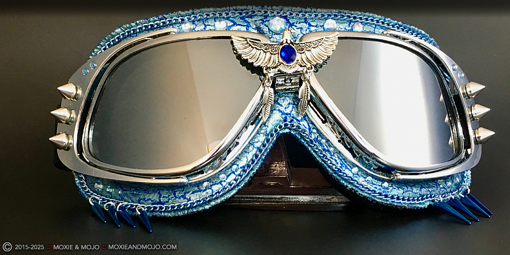 Moxie & Mojo  :: Blue Bird