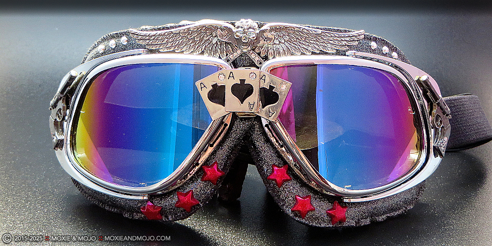 Moxie & Mojo  :: Smokin' Aces